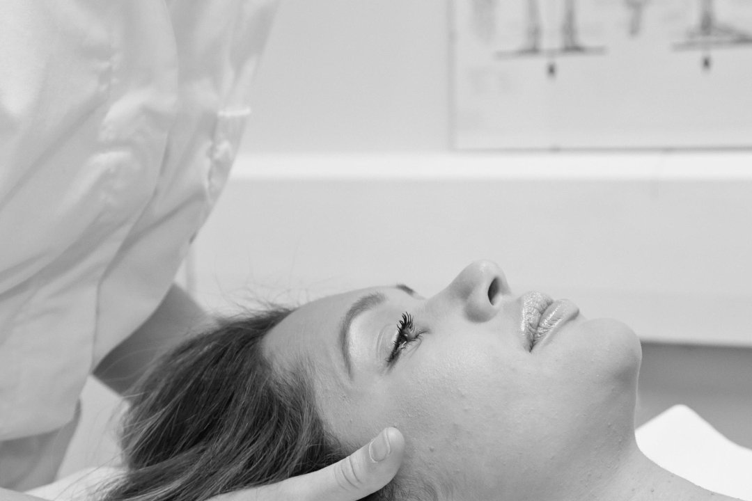 Nourish Osteopathy at Platinum Dental Care, Canary Wharf, London