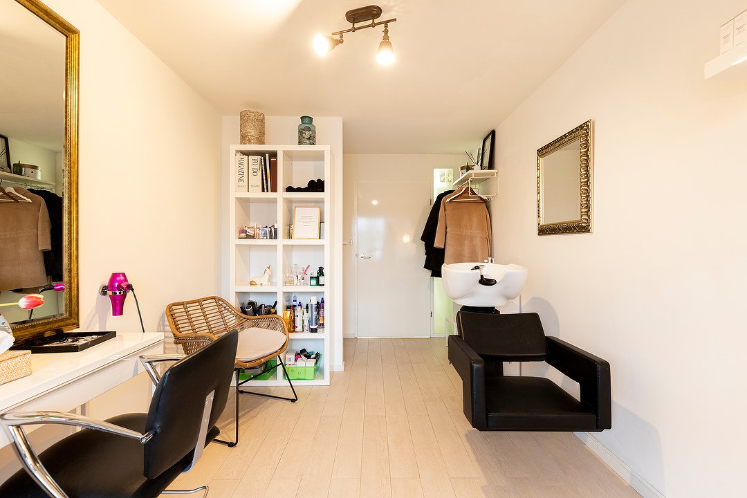 Livia Fedeles Haar- en Visagiestudio, Waardhuizen, Noord-Holland