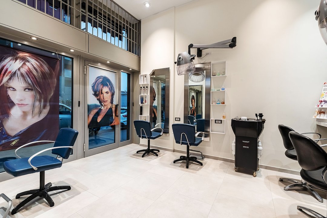 Acconciatrici Folli, Villa San Giovanni, Milano