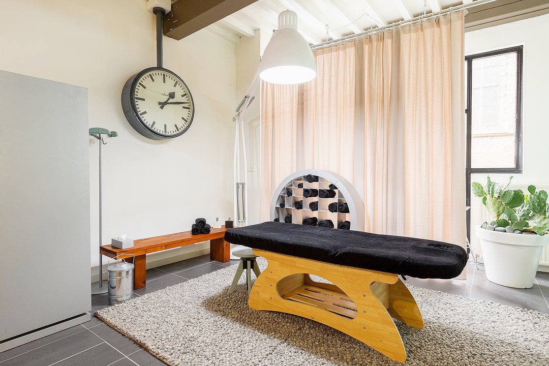 MASSEUR, Nachtegaalstraat, Utrecht