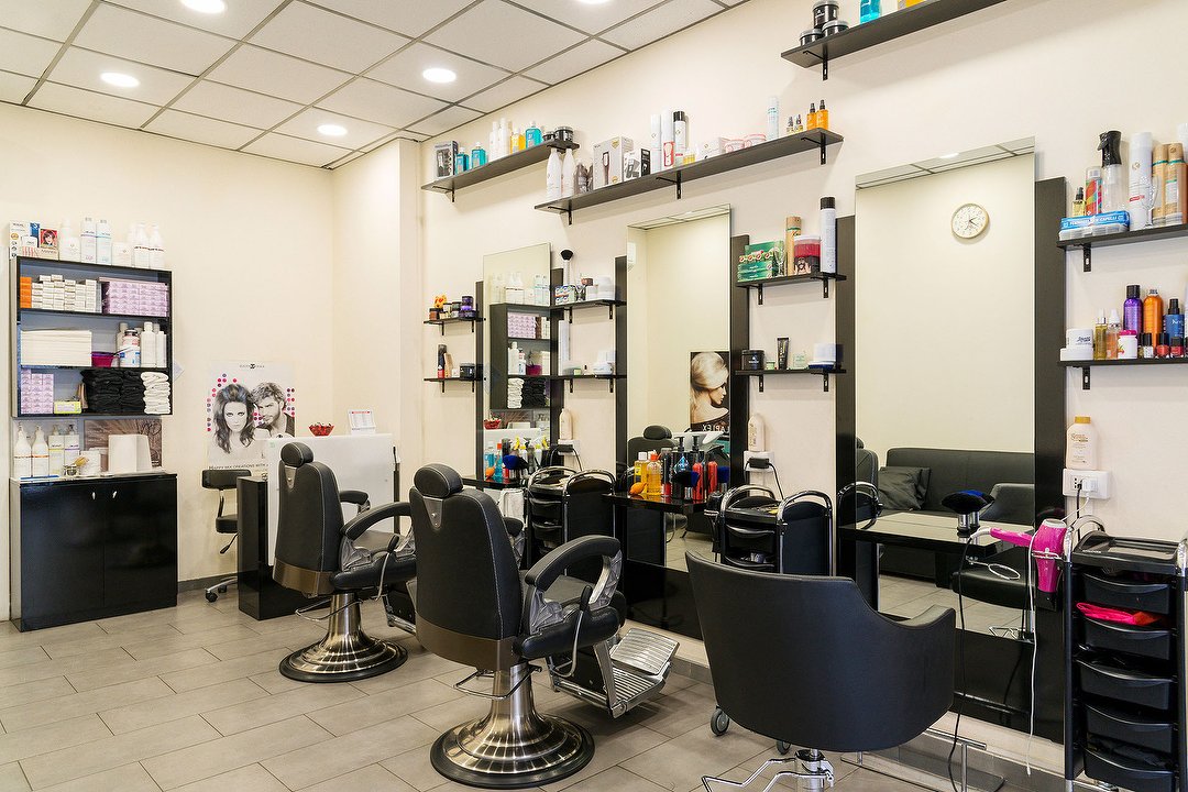 Fade&blade, Eroi, Roma