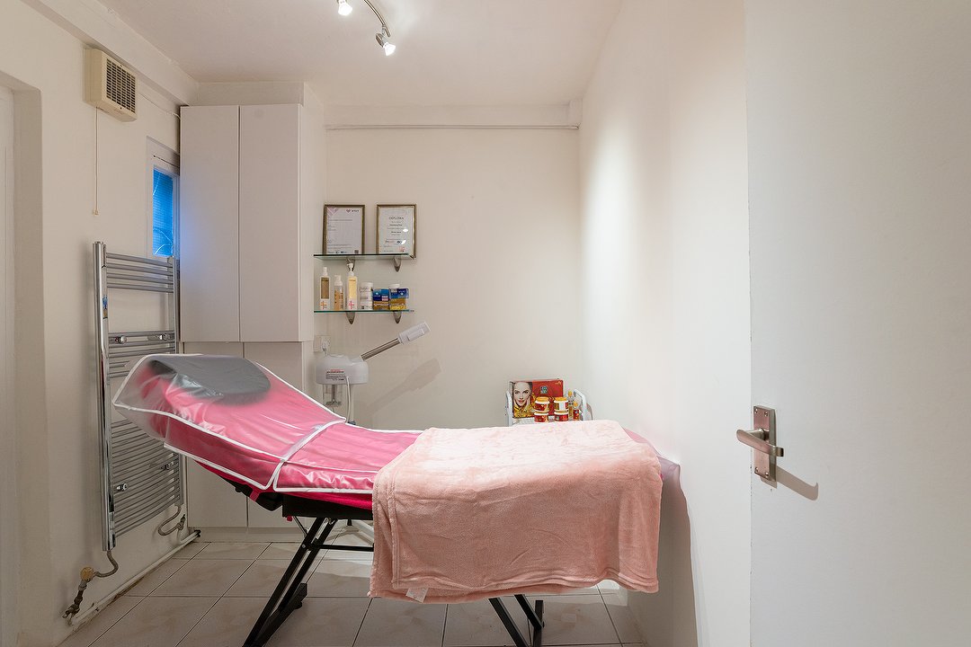 Modern Beauty Bar, Wandsworth, London