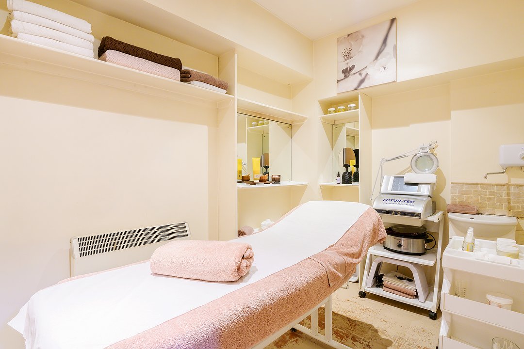 Amela Beauty Salon, Chelsea, London