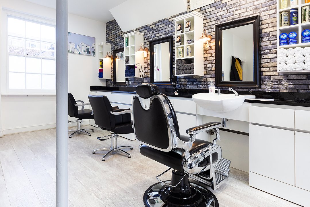 Euston Barber Cutting Bar, King's Cross, London