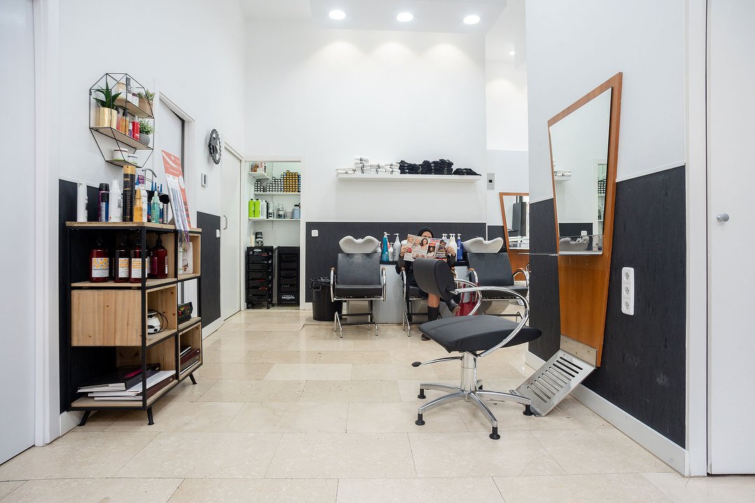 Salon & Academy by Luis & Tachi, Guindalera, Madrid