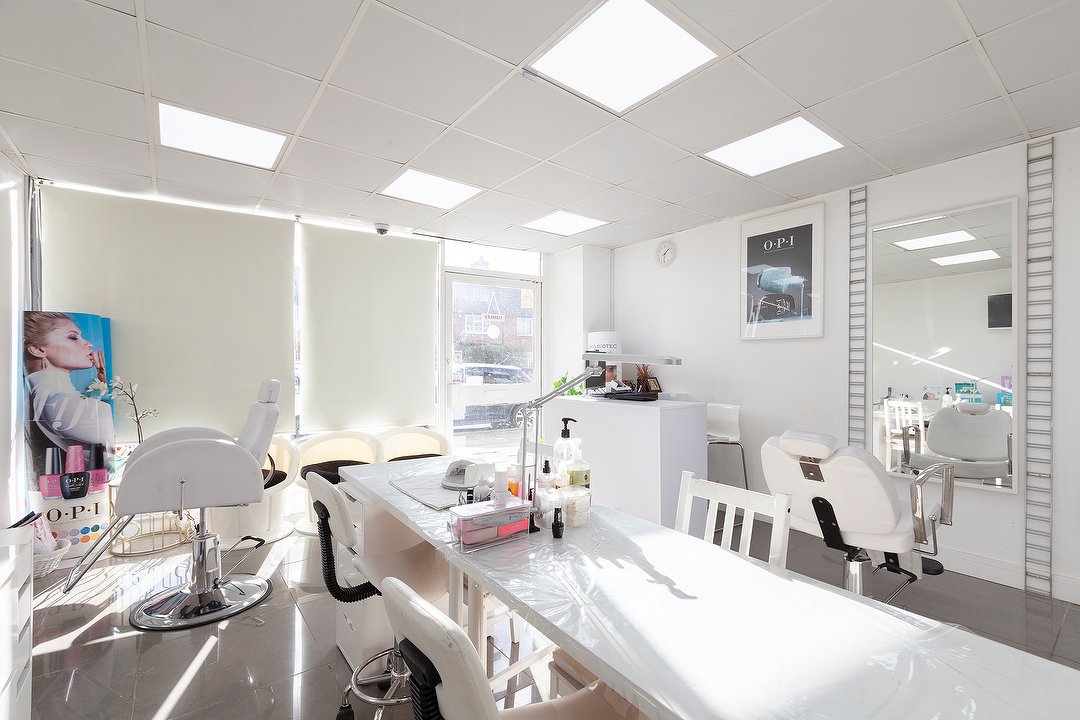 S&M Salon, Edgware, London