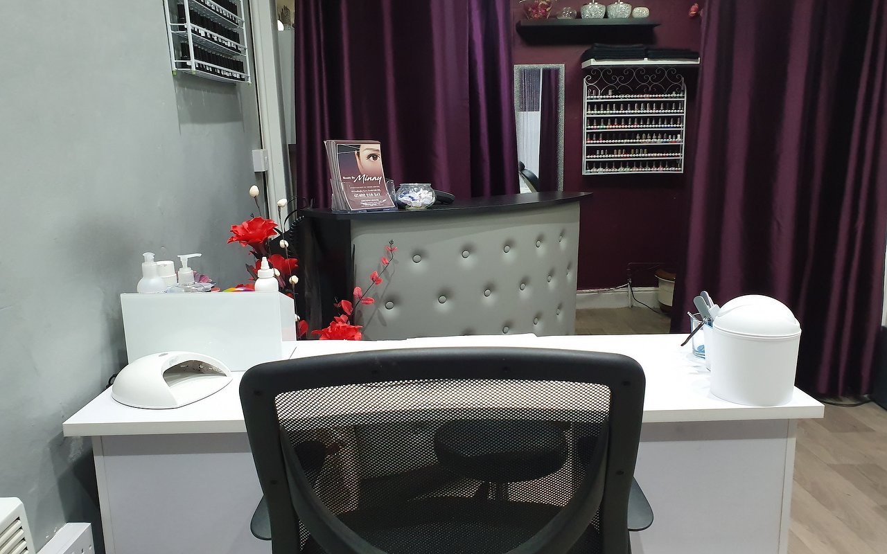 Top 20 places for Eyebrow & Eyelash Tinting in Leeds Treatwell