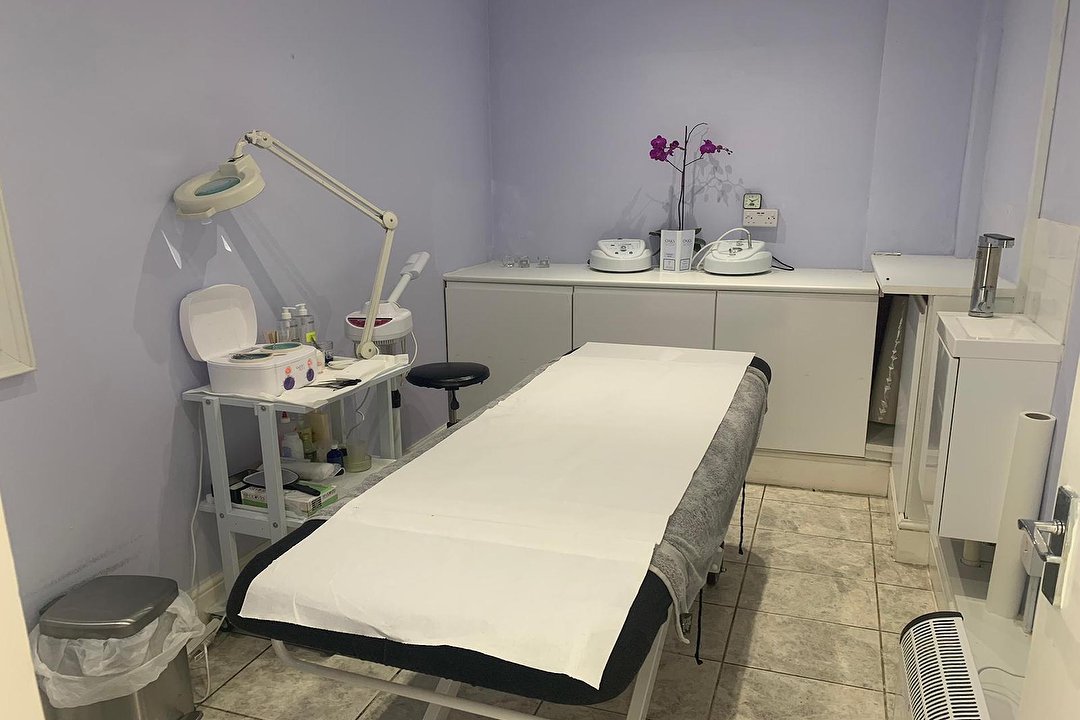 Oaks Nails & Beauty, Sevenoaks, Kent