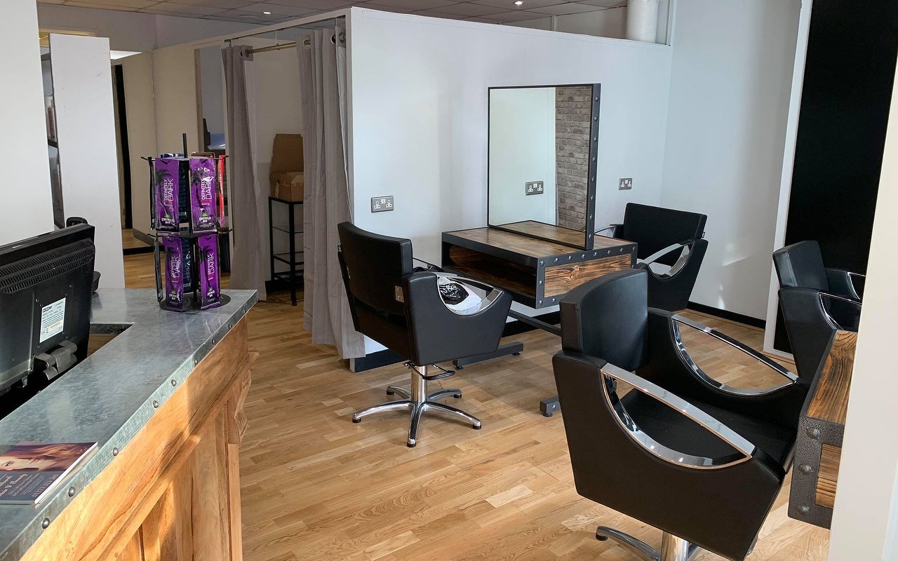 Ladies' Haircuts near ShorehambySea, West Sussex Treatwell