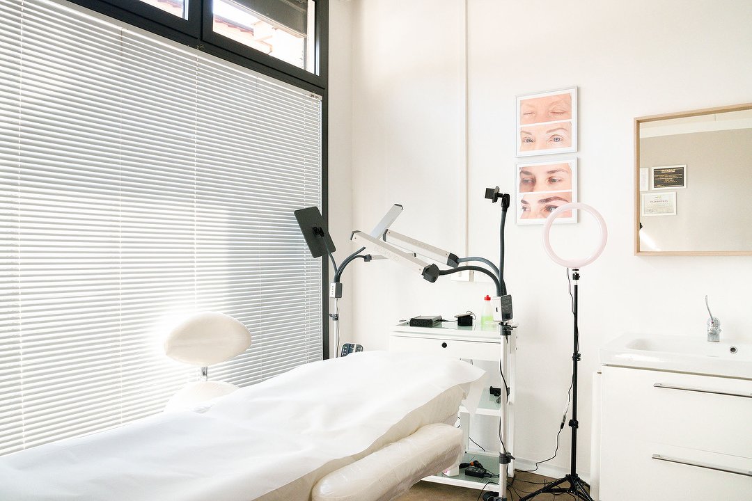 Elena Ladisa Trucco Permanente, Gianicolense, Roma