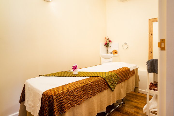 Thai Head, Shoulder & Back Massage in Romford