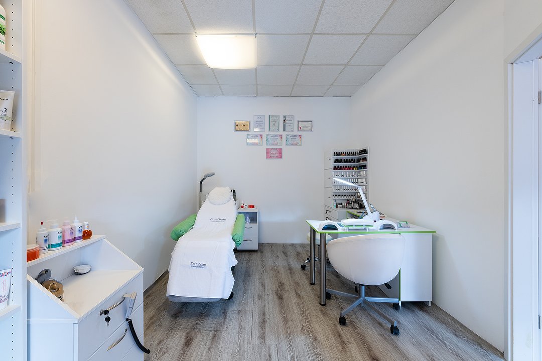 Petya's Art Nails, Aubing-Lochhausen-Langwied, München