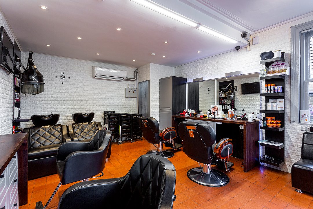 Emilia Hairdresser, Finsbury Park, London