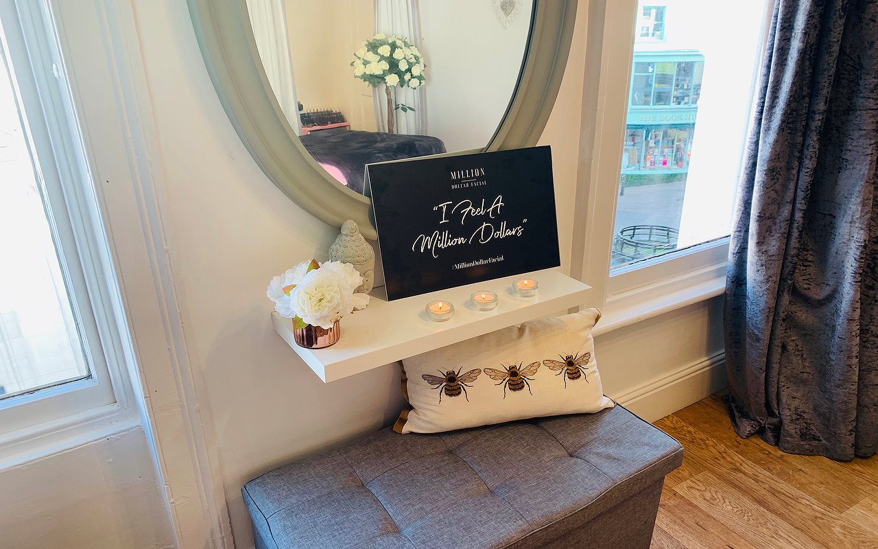 Eyebrow Waxing in Norwich Treatwell