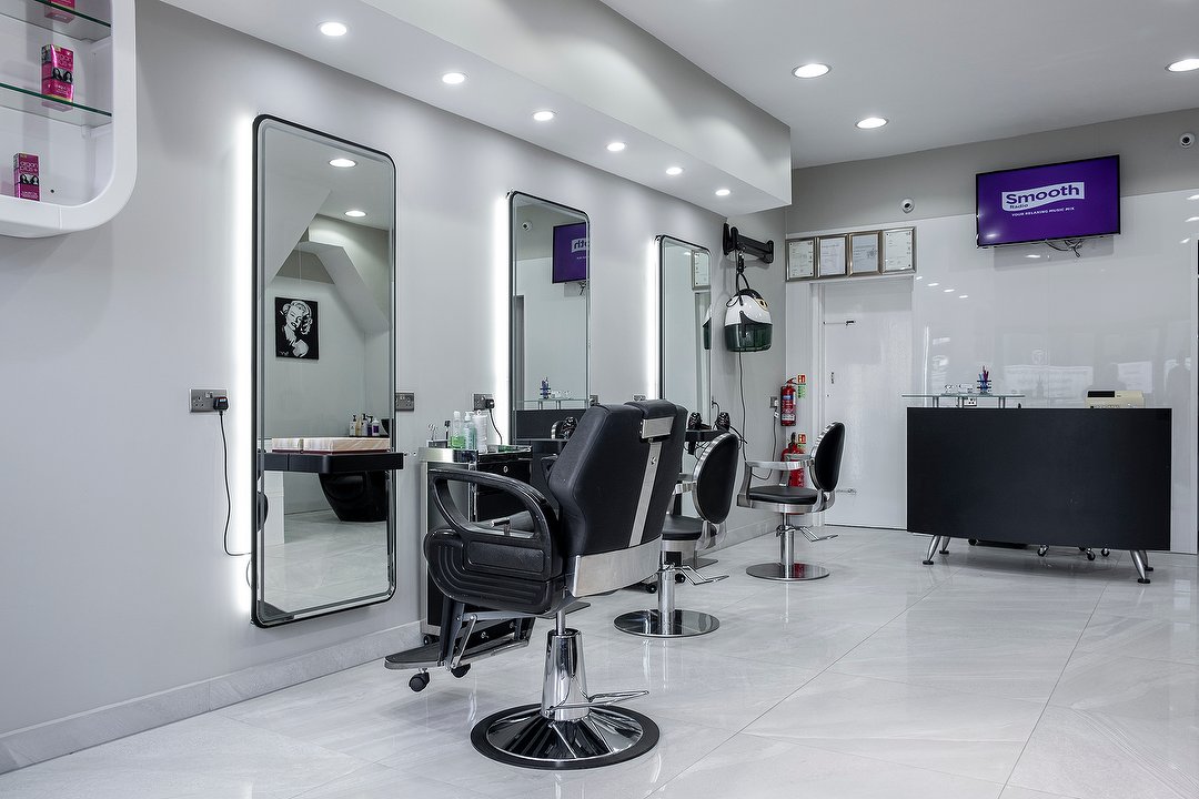 Best salons for eyelash extensions in Dagenham, London