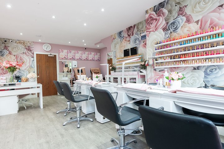 Classic Nails Nail Salon in Goodmayes, London Treatwell