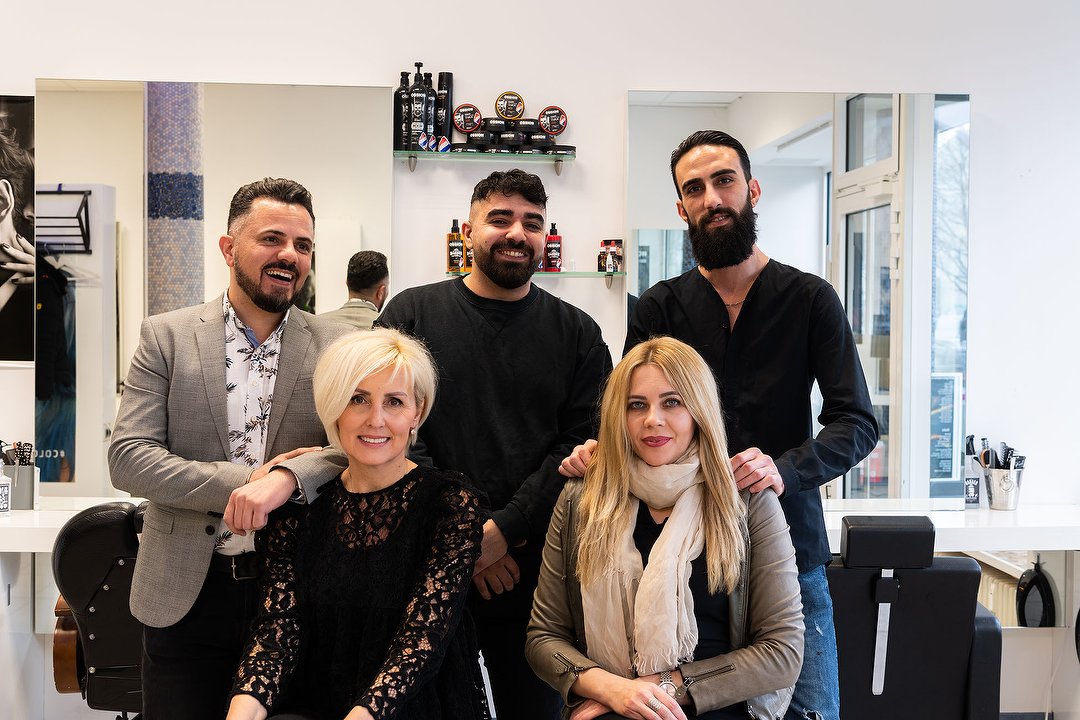 Zazou Salon Friseur In Obergiesing Munchen Treatwell