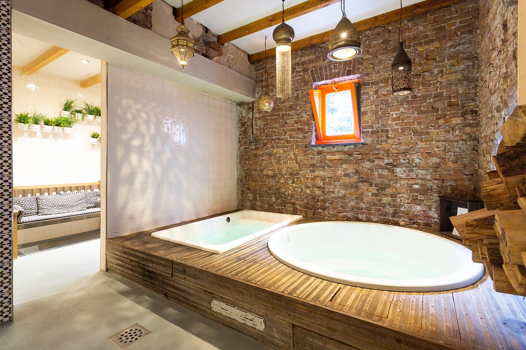 Great Beauty Creations (women's salon), Halmaheirastraat, Amsterdam