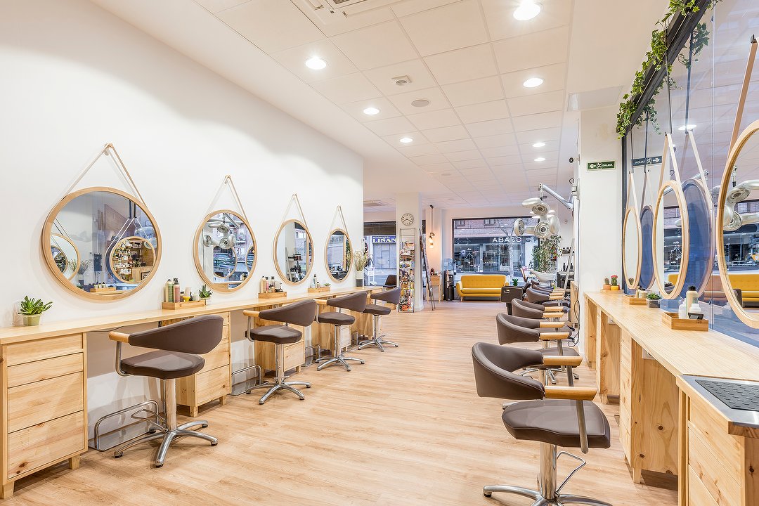 Fashion Avenue Hair & Body, Acacias, Madrid