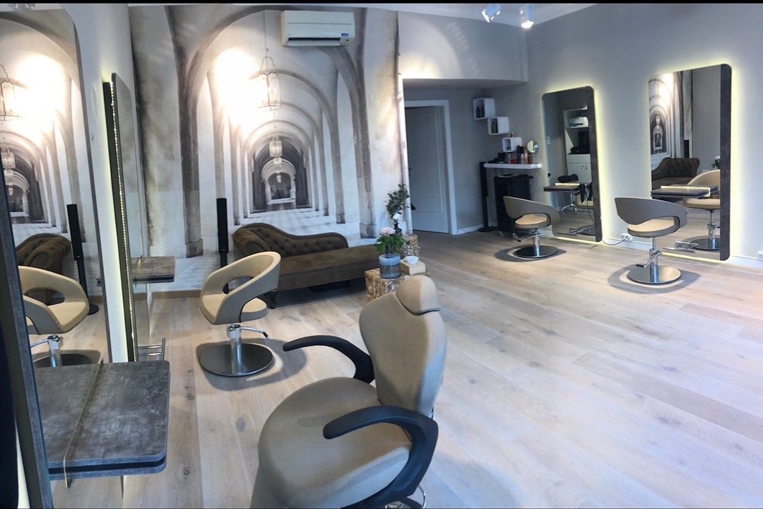 Moderno Coiffeur Friseur In Salzburg Treatwell