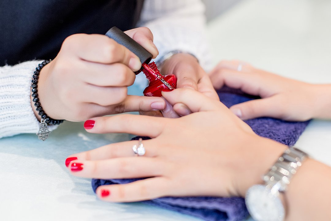 Saloon Beauty & Barbershop, Provincia de Barcelona