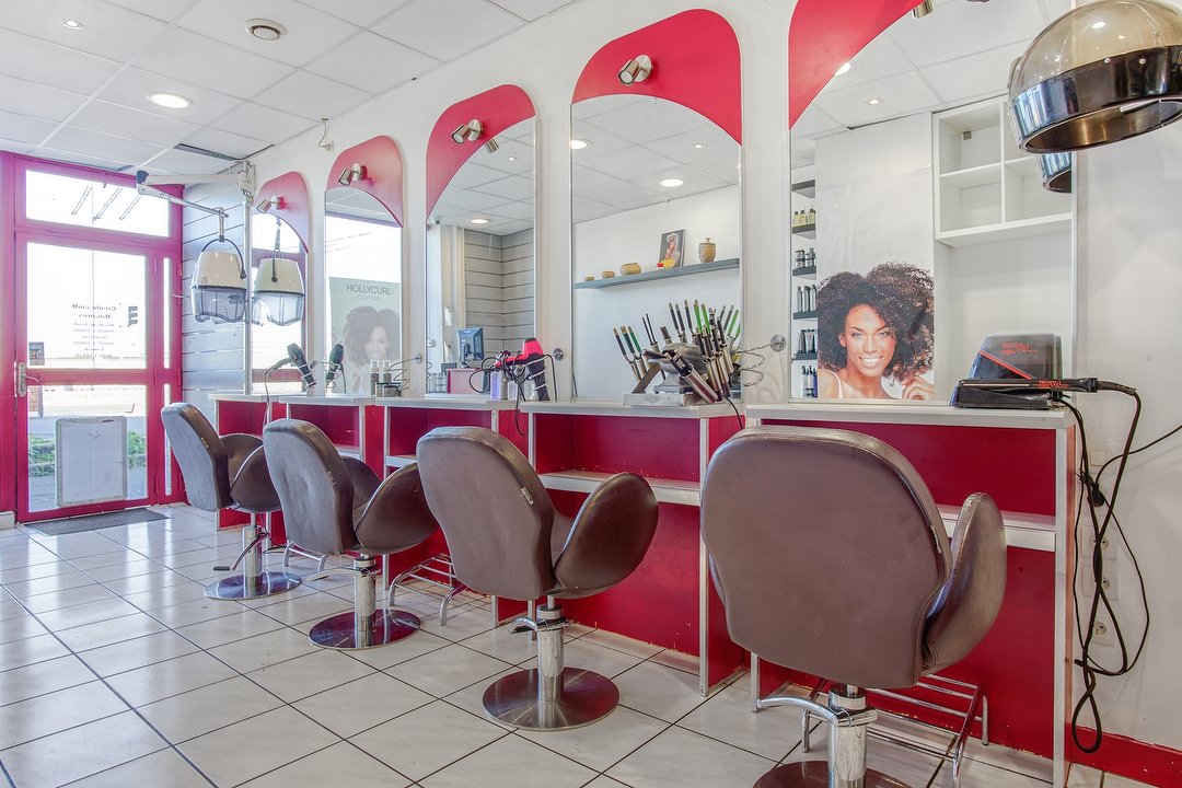 HollyCurl Coiffure, Noisy-le-Sec, Seine-Saint-Denis