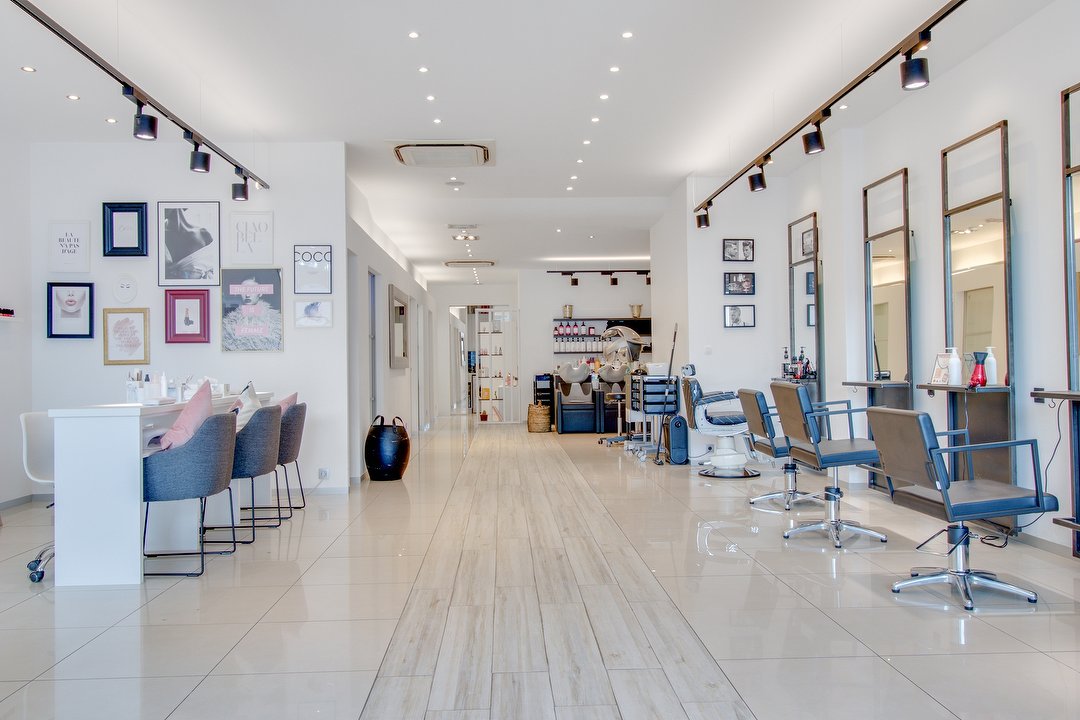 Attitude Beauty center, Roodebeek - Sterrebeelden, Sint-Lambrechts-Woluwe