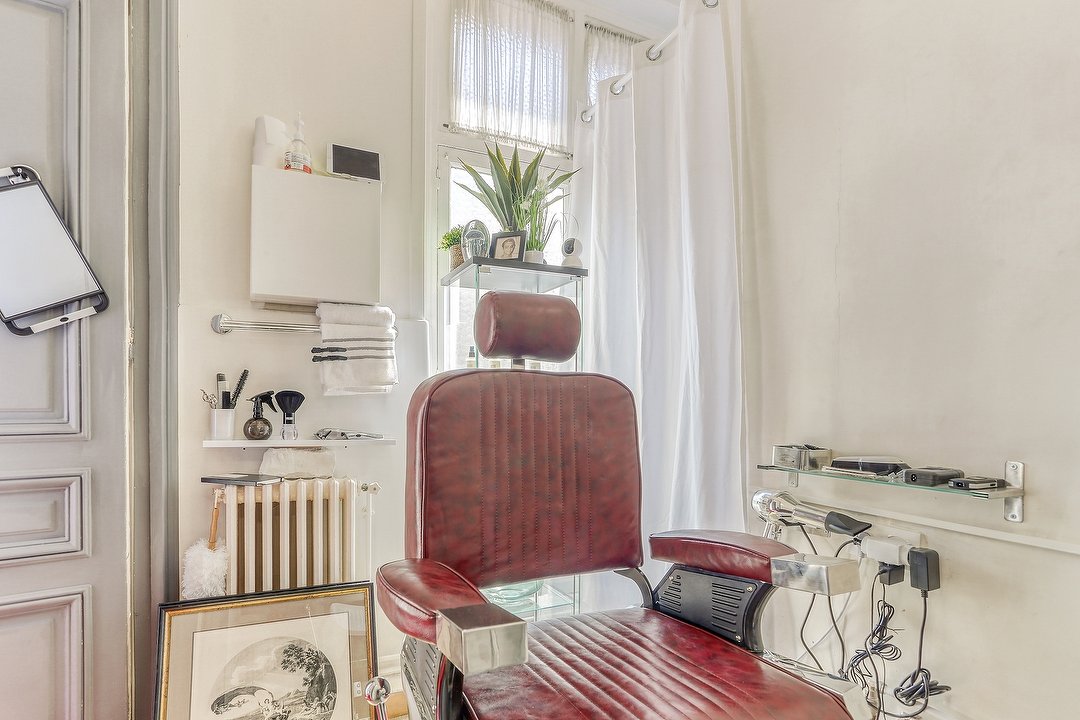 La salle de bain - Barber Home, Jardin des Tuileries, Paris