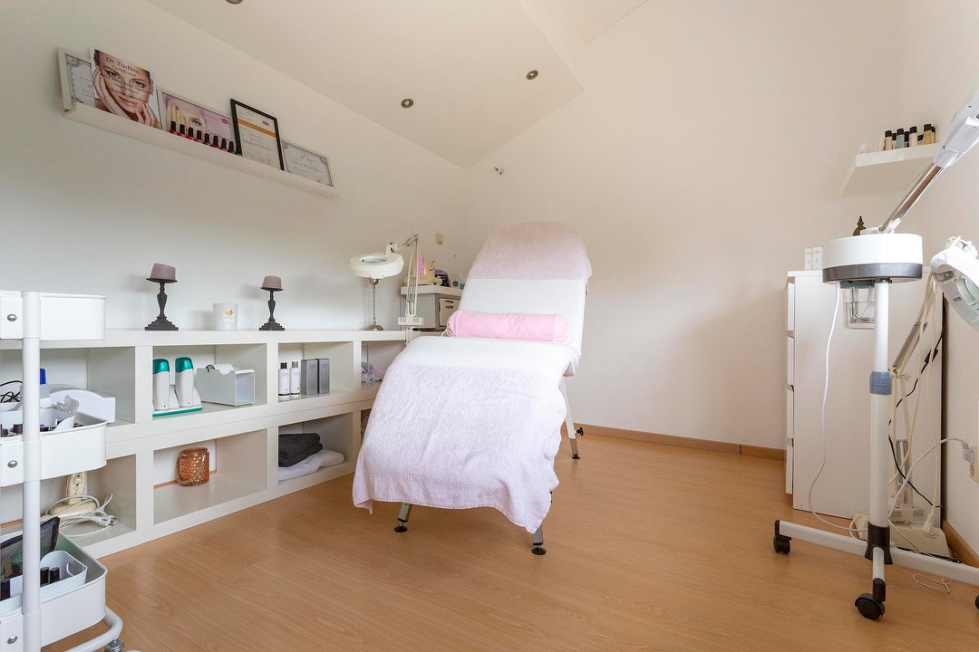 Beauty by Zaira, Hendrik Marsmanstraat, Almere