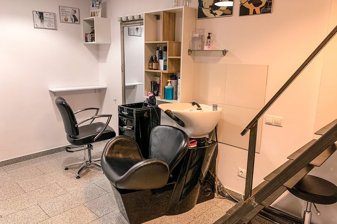 Upgrade, kirpimas karštomis žirklėmis, Naujamiestis, Vilnius