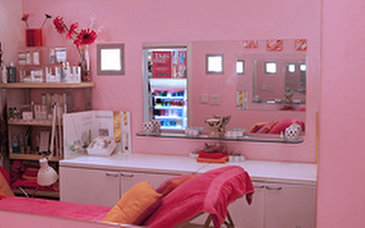 Waxing Salons in Redditch, Worcestershire Treatwell