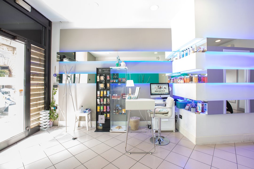 Wellness Aquarium Fish Spa & Beauty, Barberini, Roma