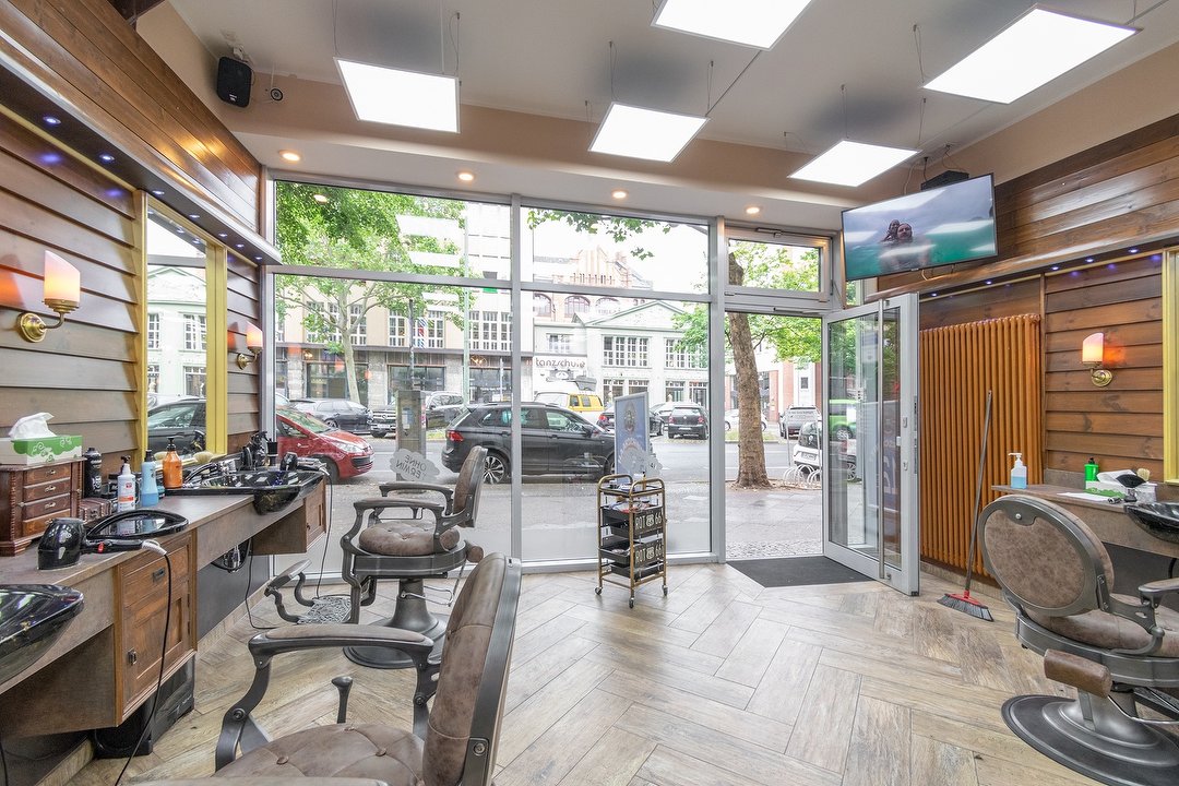 Barber Shop Berlin Barber Shop In Walther Schreiber Platz Berlin Treatwell [ 720 x 1080 Pixel ]