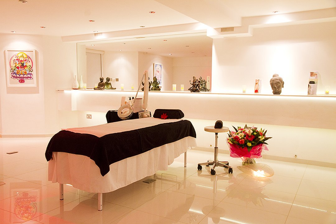 Buty Salon Hammersmith, Hammersmith and Fulham, London