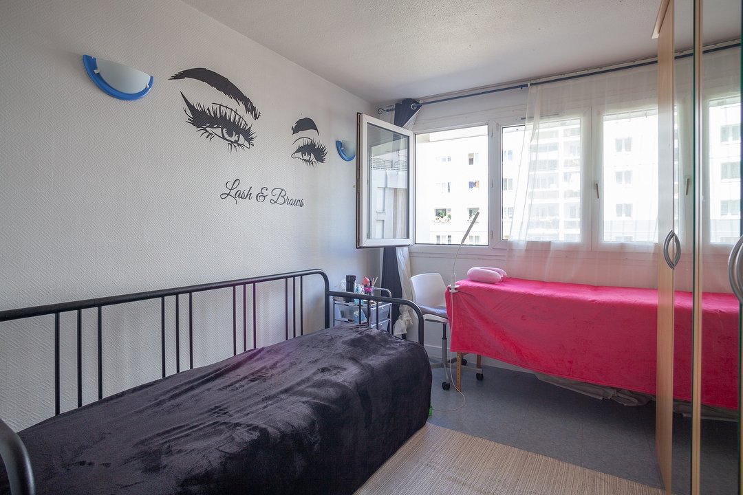 Jessy Beauty Lounge, RER Ménilmontant, Paris