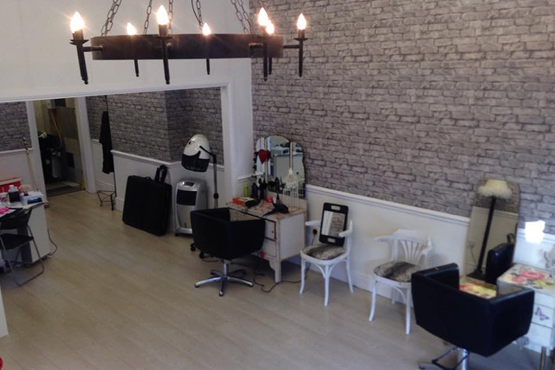 Skin & Tonic Tyne and Wear, Wallsend, Tyneside