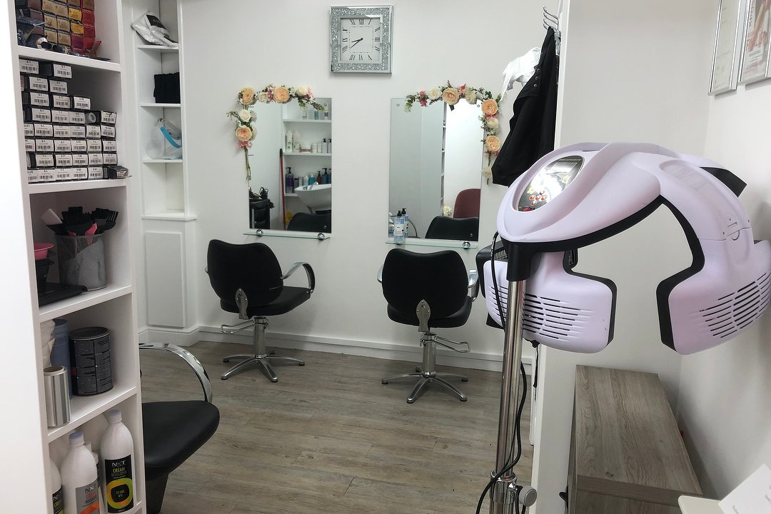 Maria's Hairdressing, Arnold, Nottinghamshire