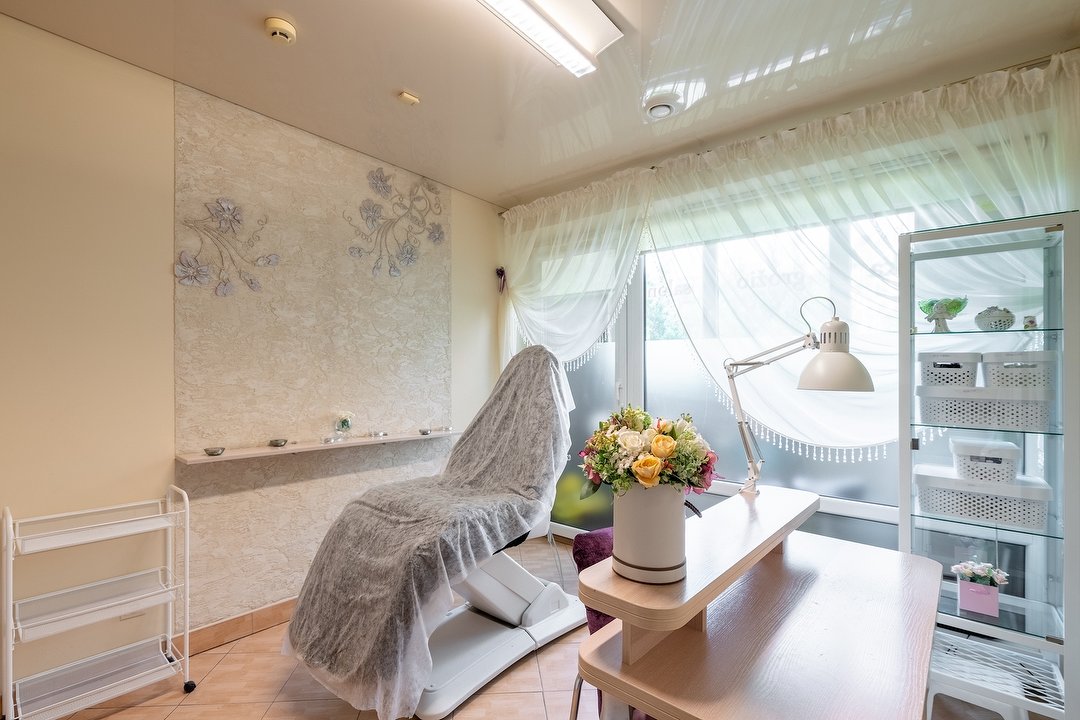 Salonas Monika, Justiniškes, Vilnius