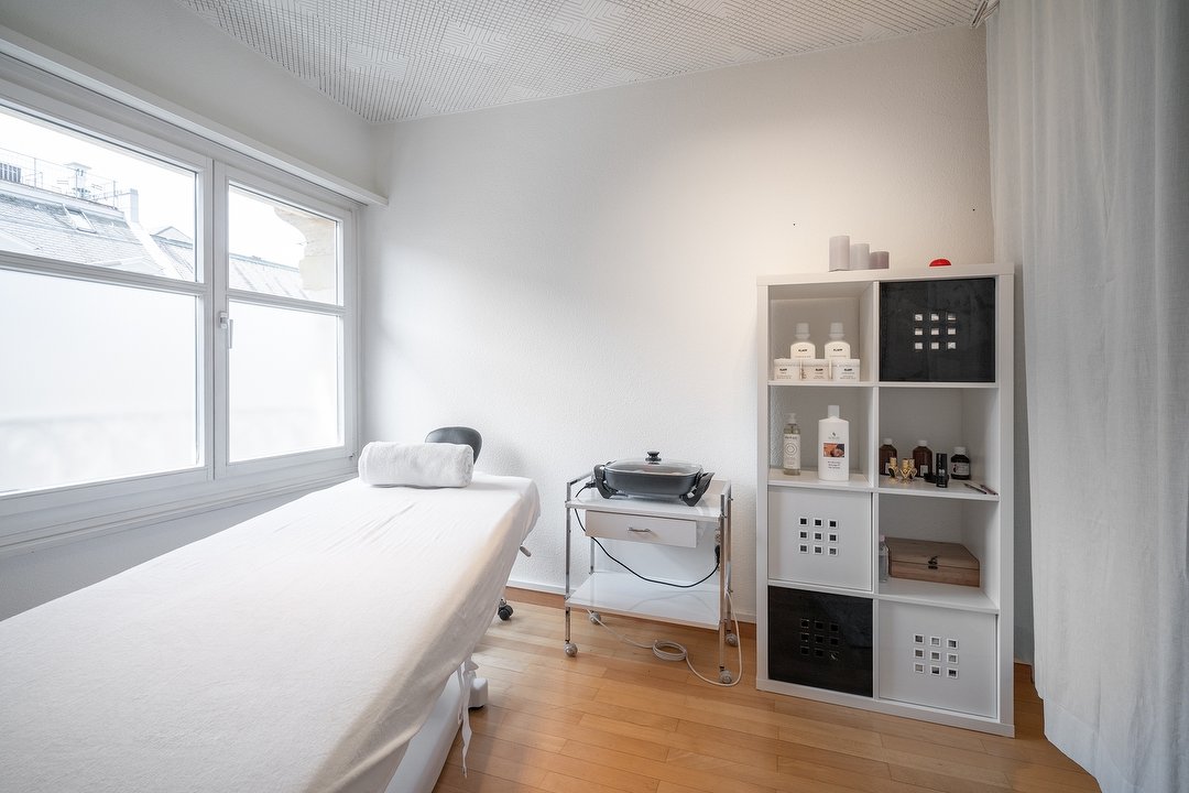 Hua Studio by Yulie Nails, Bahnhof Enge/Bederstrasse, Zürich