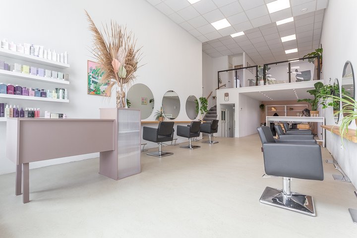 Floating Hair | Hair Salon in Middellandplein, Rotterdam - Treatwell