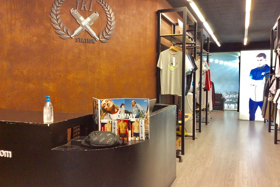 FKLSTATION, Ca n'Aurell, Provincia de Barcelona