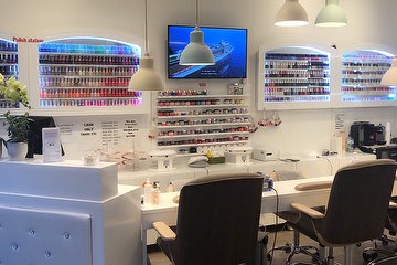 Pomelo Nail Bar