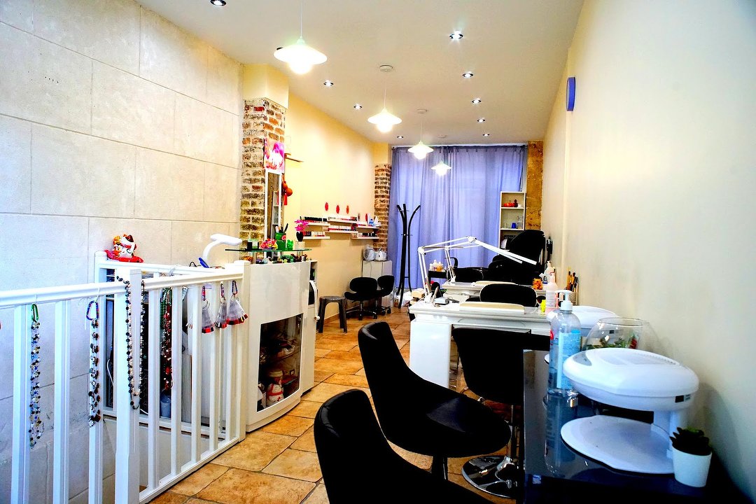 Jade Beauté, Métro Maubert-Mutualité, Paris