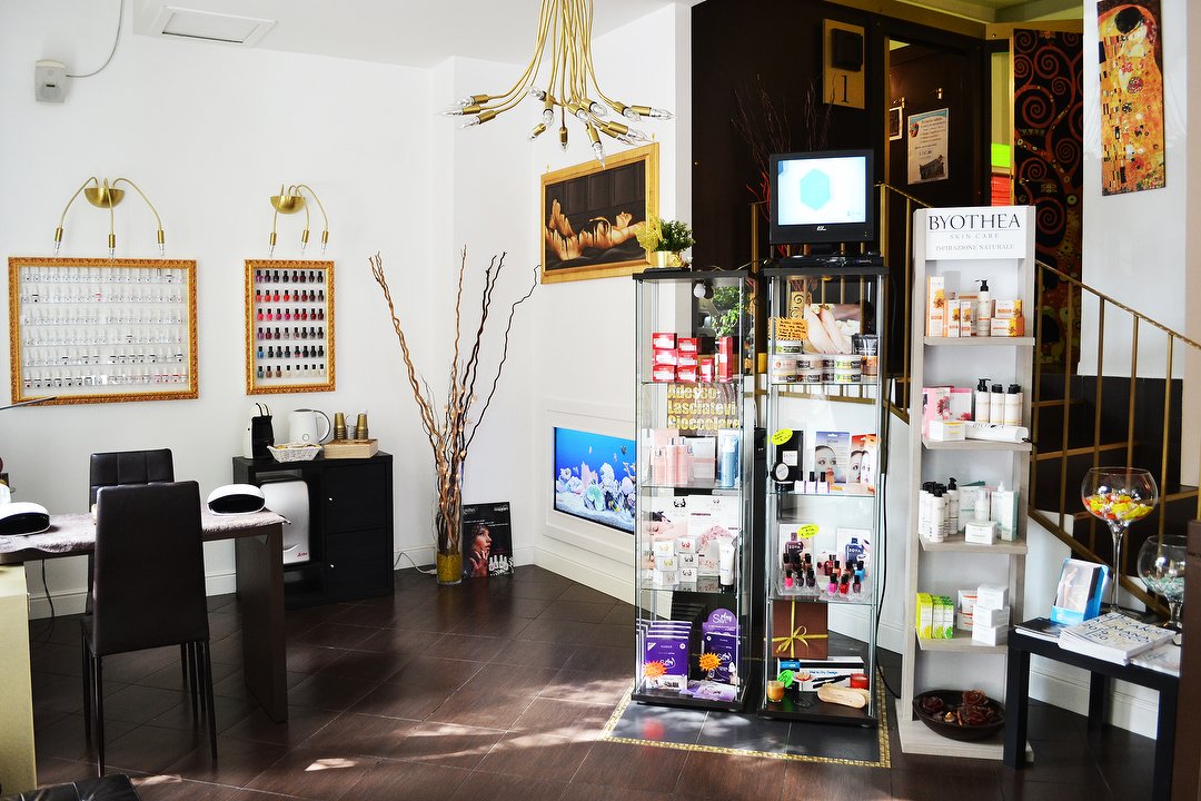 Chocolate Estetica Solarium, Eroi, Roma