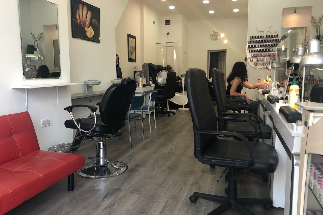 Diamond Nail Spa, Hackney Central, London