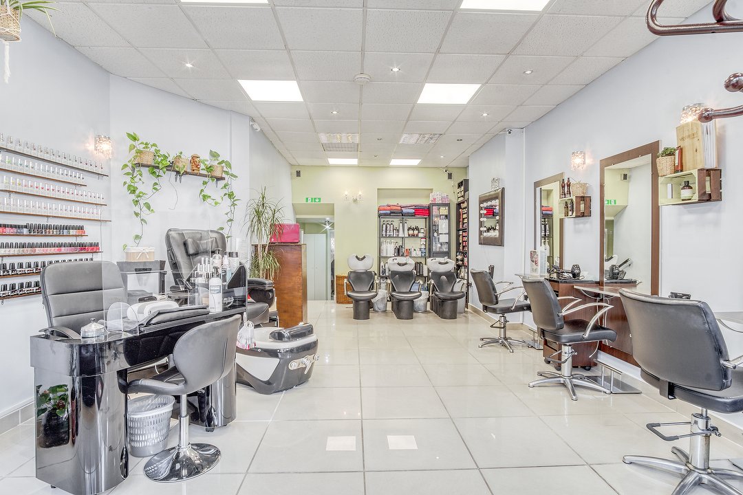 Extreme Hair & Nail Design Salons - wide 7