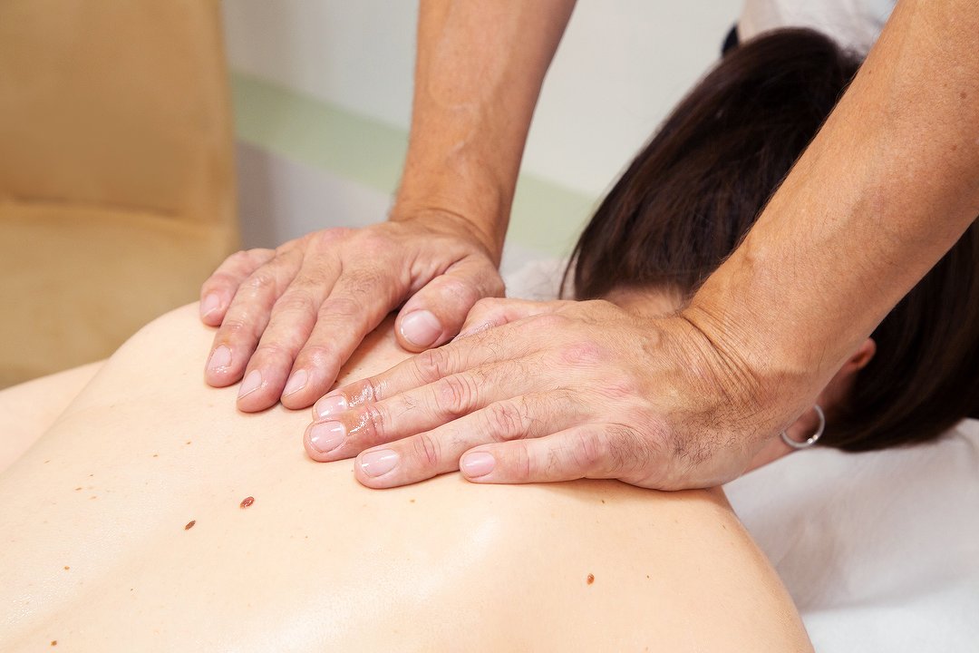 Viktor Medizinische Massagen & Cosmetique, Bremgarten, Kanton Aargau