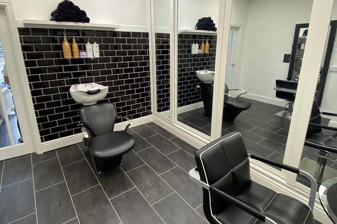 J & R Hairdressing, Sutton, London