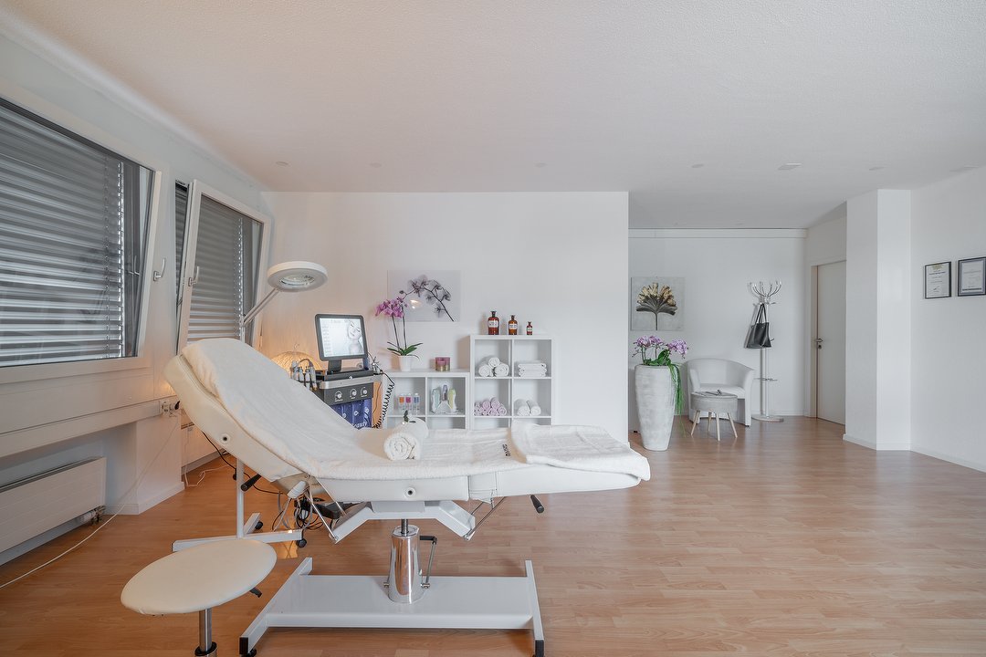 Be You Cosmetic, Seebacherplatz, Zürich
