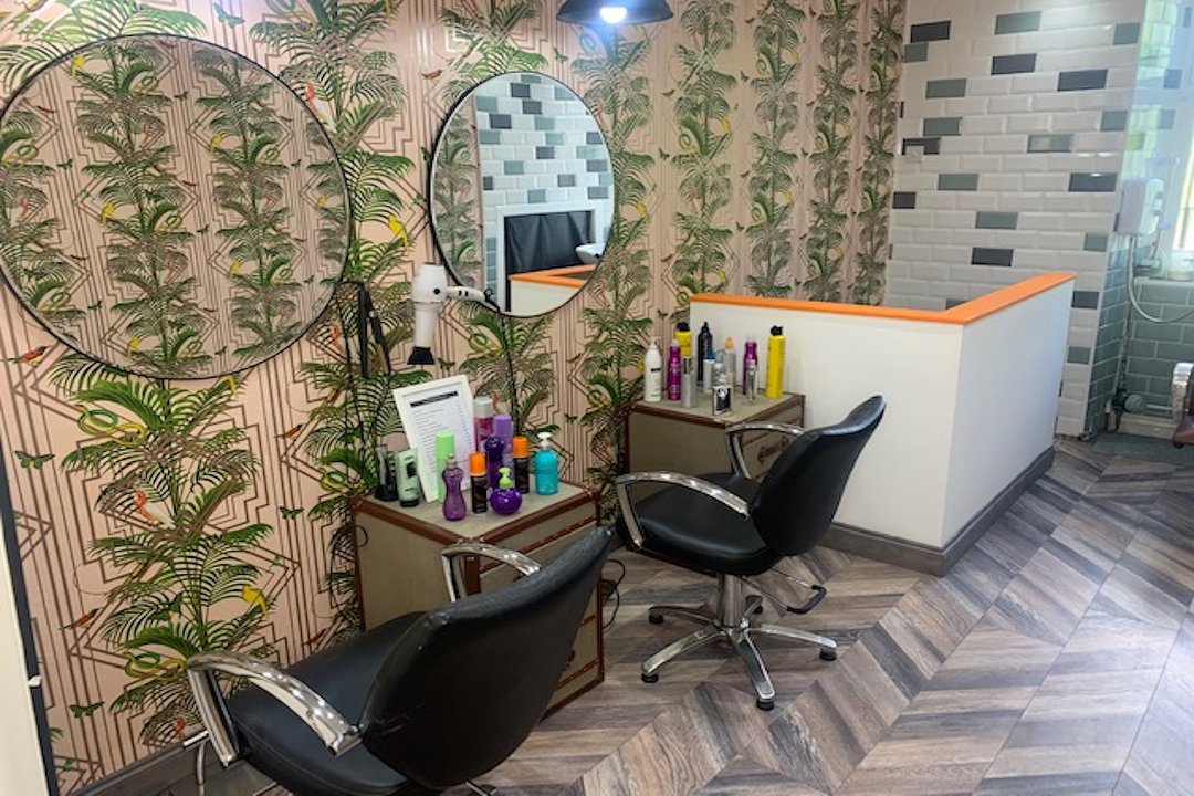 Salon105, Stepps, Glasgow